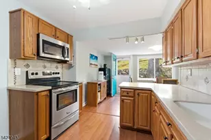 32 Hibernia Rd, Rockaway Township, NJ 07866 - Photo 7