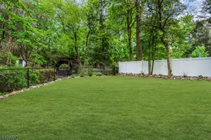 10 Passaic Ave, Roseland, NJ 07068 - Photo 37