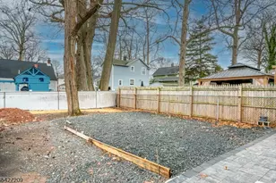 418 E 5th Ave, Roselle, NJ 07203 - Photo 27