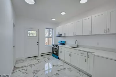 520 E Jersey St #2, Elizabeth, NJ 07206 - Photo 5