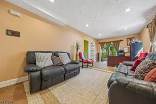 188 Kerrigan Blvd, Newark, NJ 07106 - Photo 23