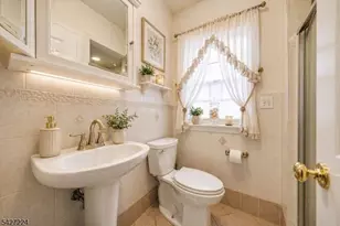 188 Kerrigan Blvd, Newark, NJ 07106 - Photo 7