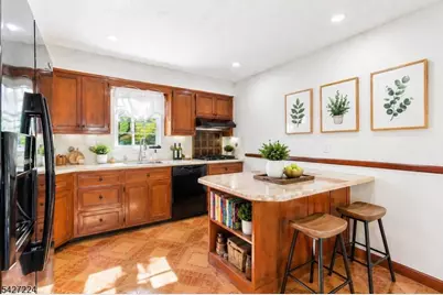 188 Kerrigan Blvd, Newark, NJ 07106 - Photo 9