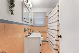 909 Newark Ave, Manville, NJ 08835 - Photo 21