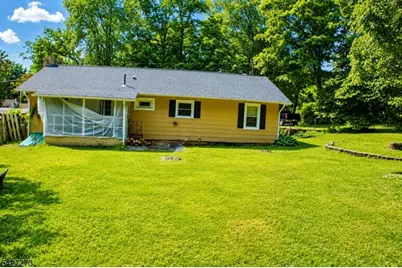 19 Pine Dr, Liberty Township, NJ 07823 - Photo 3