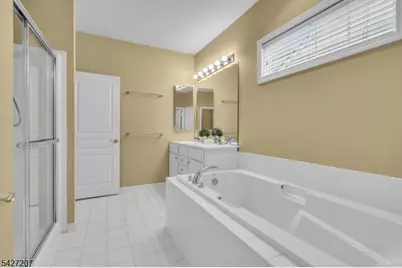 282 Longwood Ln, Franklin Township, NJ 08873 - Photo 27