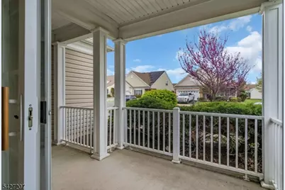 282 Longwood Ln, Franklin Township, NJ 08873 - Photo 9