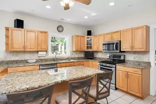 4 Kindred Ct, Bernards Township, NJ 07920 - Photo 9