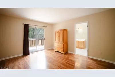 343 Falcon Ridge Way, Hamburg, NJ 07419 - Photo 23