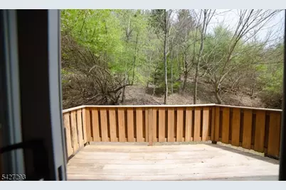 343 Falcon Ridge Way, Hamburg, NJ 07419 - Photo 25