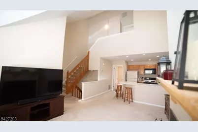 343 Falcon Ridge Way, Hamburg, NJ 07419 - Photo 7
