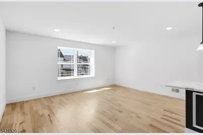 301 Chilton St, Elizabeth, NJ 07208 - Photo 15