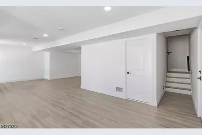 301 Chilton St, Elizabeth, NJ 07208 - Photo 9