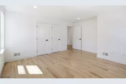 301 Chilton St, Elizabeth, NJ 07208 - Photo 23