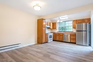 1006 Bryan Ct, Mine Hill Twp., NJ 07803 - Photo 5