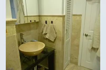 29 Up Mountain Ave C290 #2, Montclair Twp., NJ 07042 - Photo 13