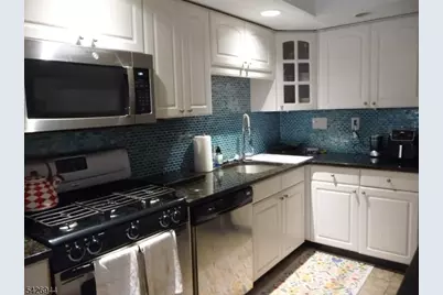 29 Up Mountain Ave C290 #2, Montclair Twp., NJ 07042 - Photo 9
