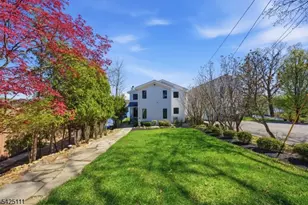 105 Maxim Dr, Hopatcong, NJ 07843 - Photo 31