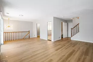 166 Sapphire Ln, Franklin Township, NJ 08823 - Photo 11