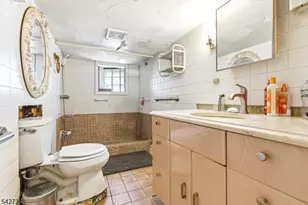 8-10 Horatio St, Newark, NJ 07105 - Photo 33