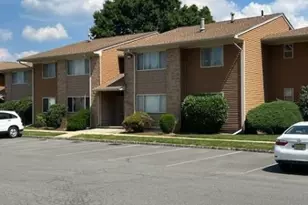 405 Cynthia Ct, South Brunswick Township, NJ 08540 - Photo 3