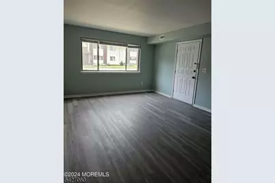 405 Cynthia Ct, South Brunswick Township, NJ 08540 - Photo 7