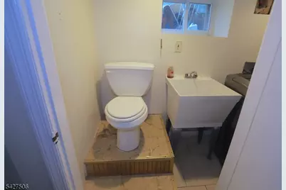 20 Woodland Ave, Nutley, NJ 07110 - Photo 35