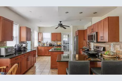 260 S Washington Ave, Dunellen, NJ 08812 - Photo 9