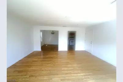 1083 Lafayette St, Elizabeth, NJ 07201 - Photo 3