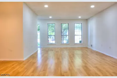 8 Amethyst Way #8, Franklin Township, NJ 08823 - Photo 7