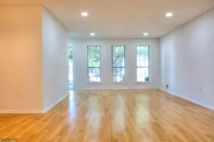 8 Amethyst Way, Franklin Township, NJ 08823 - Photo 7