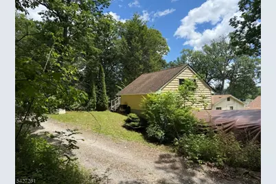 29 Lakeside Rd, West Milford, NJ 07421 - Photo 33