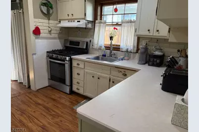 29 Lakeside Rd, West Milford, NJ 07421 - Photo 9
