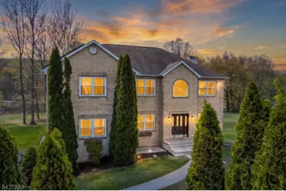 26 Swan Ln, Jefferson Township, NJ 07849 - Photo 9