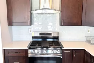 111 Columbus Dr, Franklin Township, NJ 08823 - Photo 9