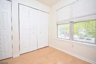 80 Oswestry Way, Franklin Township, NJ 08873 - Photo 17