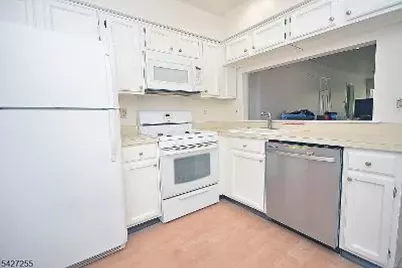 80 Oswestry Way #80, Franklin Township, NJ 08873 - Photo 11