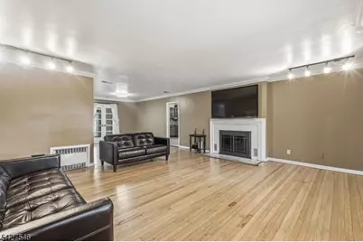 555 Riverside Dr, Elizabeth, NJ 07208 - Photo 3