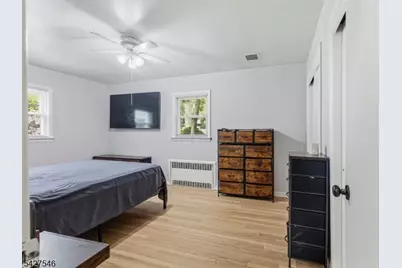 555 Riverside Dr, Elizabeth, NJ 07208 - Photo 17