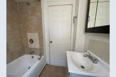 1425 Lexington Pl, Elizabeth, NJ 07208 - Photo 13