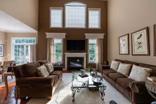 19 Betsy Ross Dr, Warren Township, NJ 07059 - Photo 7