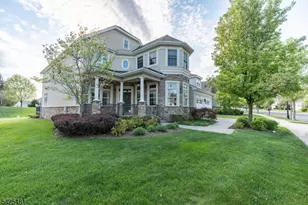 19 Betsy Ross Dr, Warren Township, NJ 07059 - Photo 3