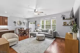 307 Waterview Ct, Hanover Township, NJ 07927 - Photo 3