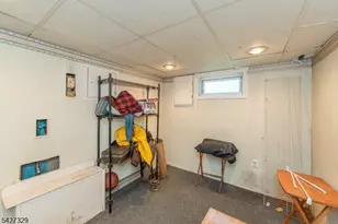 10 Evers Ct, Wayne, NJ 07470 - Photo 15