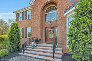 15 Fieldstone Ct, East Hanover Township, NJ 07936 - Photo 3