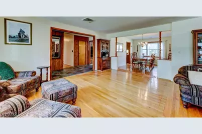 35 Payson Rd, Pequannock Township, NJ 07440 - Photo 9