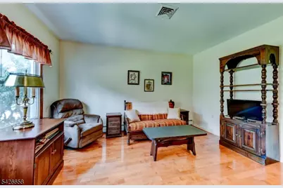 35 Payson Rd, Pequannock Township, NJ 07440 - Photo 19