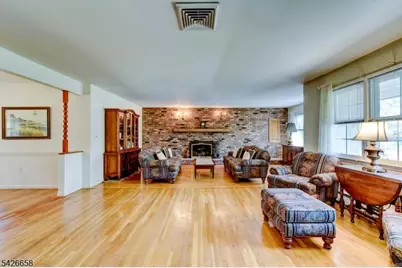 35 Payson Rd, Pequannock Township, NJ 07440 - Photo 5