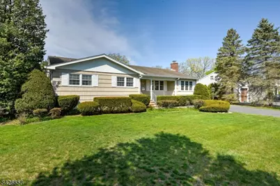 35 Payson Rd, Pequannock Township, NJ 07440 - Photo 3