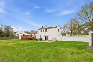 4 Winfield Dr, Parsippany, NJ 07054 - Photo 17